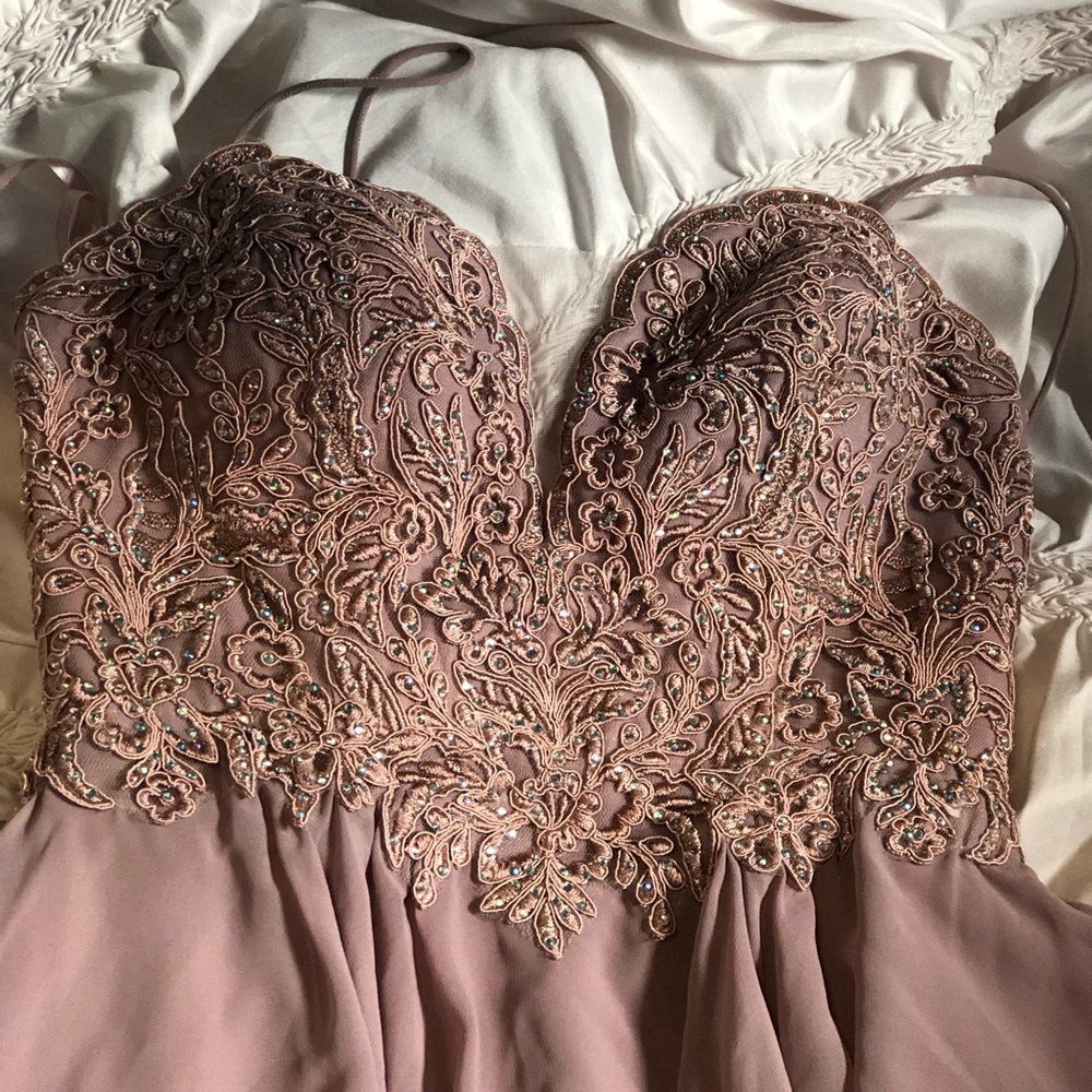 Fabulous short, purple formal dress. Detailed embroidery/gems. Size small.